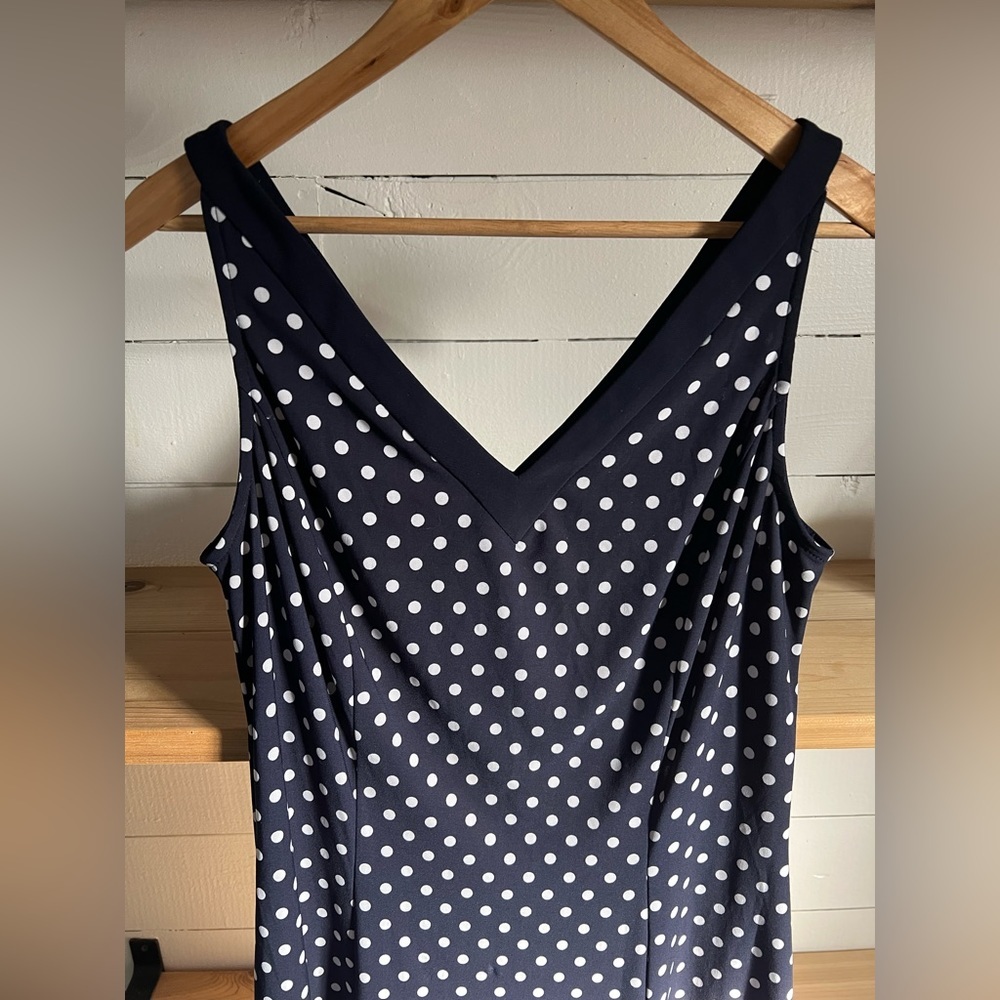 Final Sale $5! Chaps Women’s Dress navy and white polka dots Size M - Picture 2 of 4